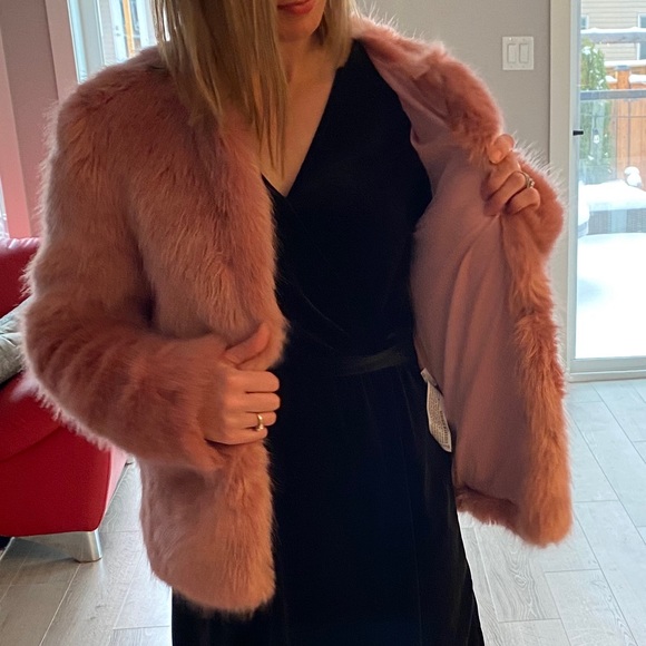 Faux Fur Coat - Picture 5 of 6